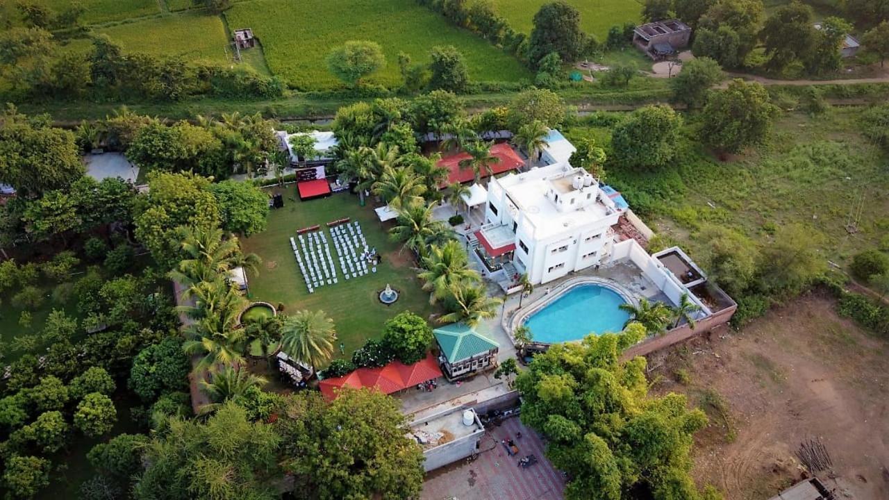 Royal Club & Resort Ахмедабад Екстериор снимка